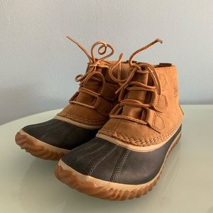 Sorel Short Duck Boots - Great For Rainy Fall Days!